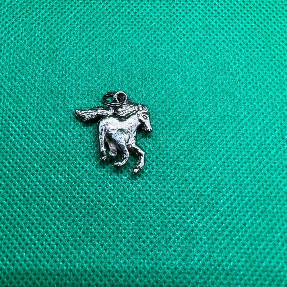 New Vintage Horse Charm Silver Tone